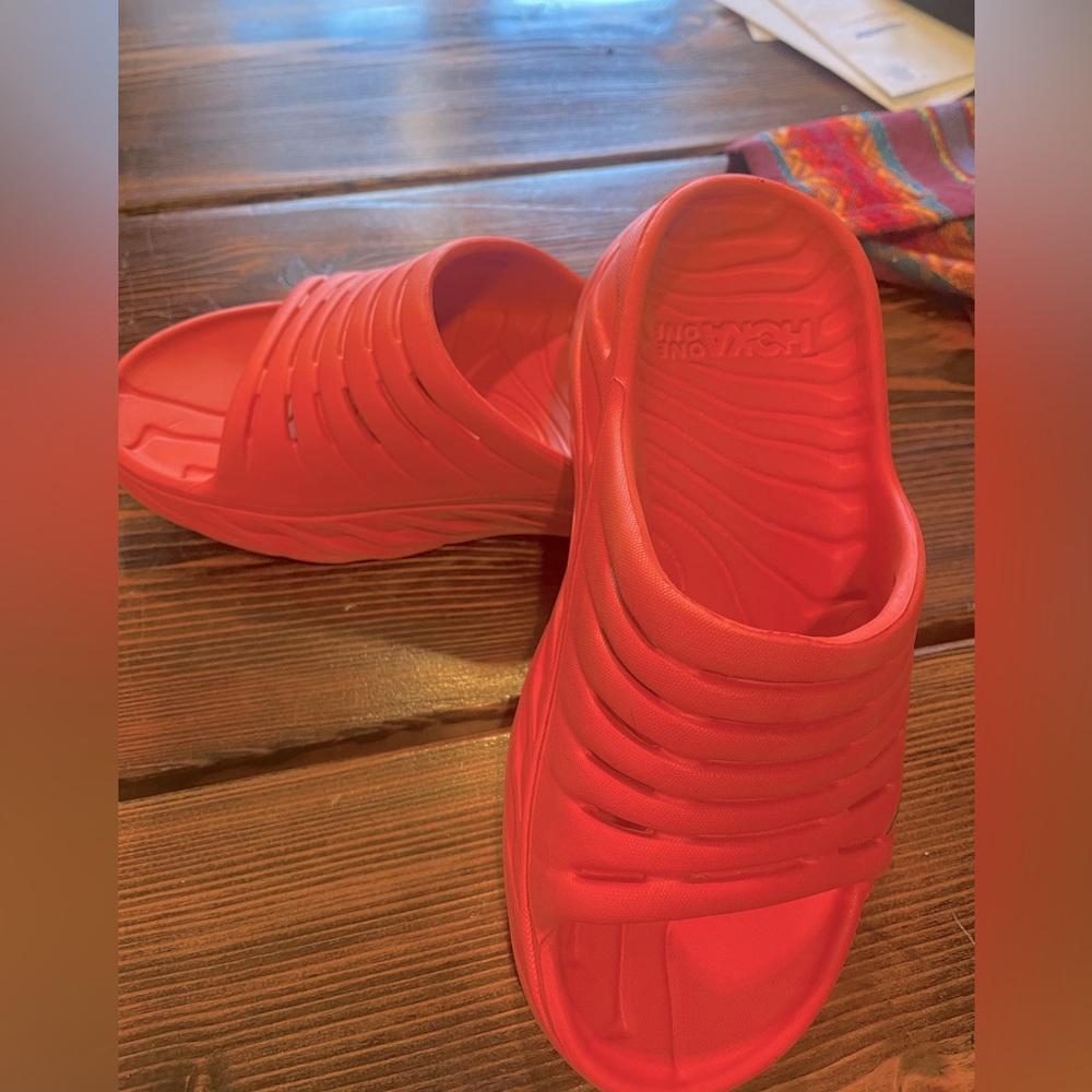 Hoka one one slides red
